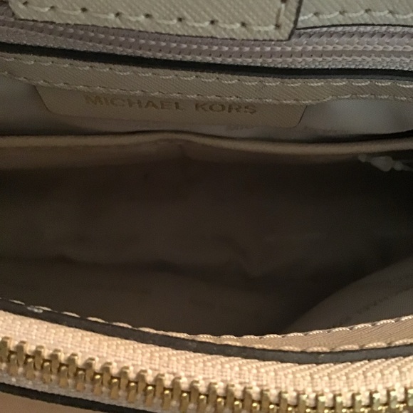 Michael Kors purse - Picture 7 of 7